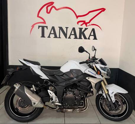 SUZUKI GSR 750 