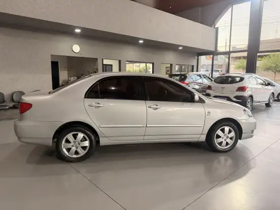 TOYOTA-COROLLA-1.8 SE-G 16V GASOLINA 4P AUTOMÁTICO TOYOTA-COROLLA-2005