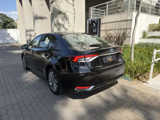TOYOTA-COROLLA-2021