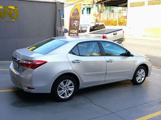 TOYOTA-COROLLA-1.8 GLI 16V FLEX 4P AUTOMÁTICO TOYOTA-COROLLA-2015
