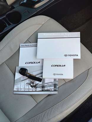 TOYOTA-COROLLA-2015