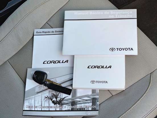 TOYOTA-COROLLA-1.8 GLI 16V FLEX 4P AUTOMÁTICO TOYOTA-COROLLA-2015