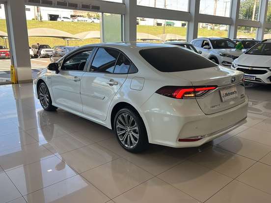 TOYOTA-COROLLA-2021