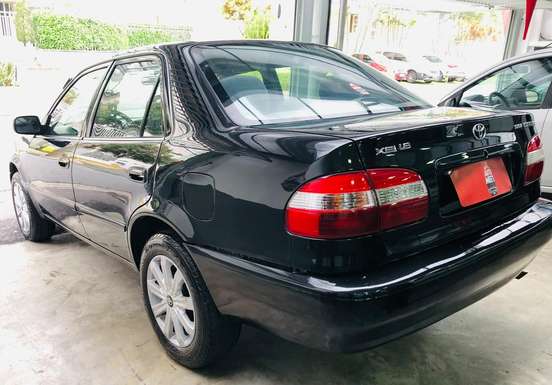 TOYOTA-COROLLA-1999