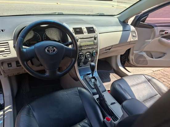 TOYOTA-COROLLA-2012