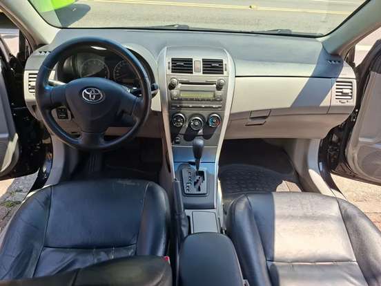 TOYOTA-COROLLA-2012