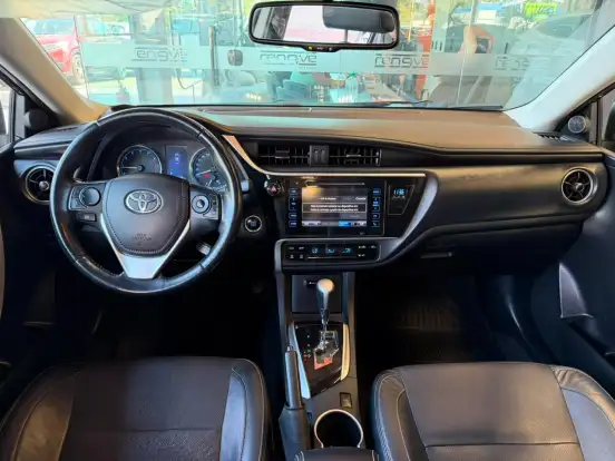 TOYOTA-COROLLA-2018
