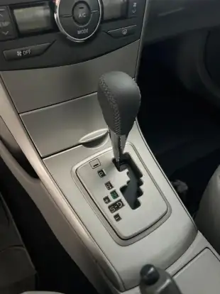 TOYOTA-COROLLA-2010