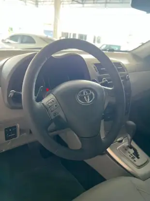 TOYOTA-COROLLA-2010