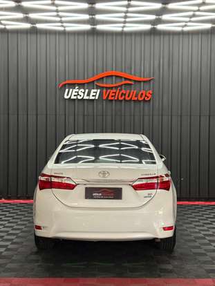 TOYOTA-COROLLA-2015
