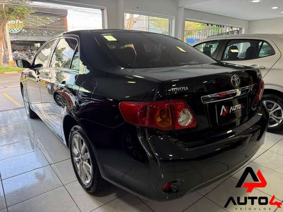 TOYOTA-COROLLA-2011