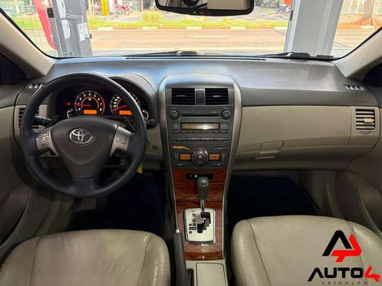 TOYOTA-COROLLA-2011