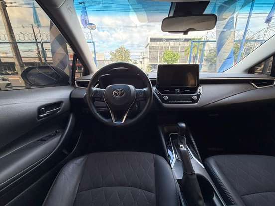 TOYOTA-COROLLA-2024
