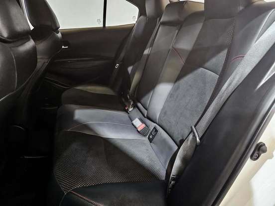 TOYOTA-COROLLA-2025