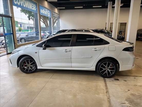 TOYOTA-COROLLA-2024