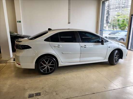TOYOTA-COROLLA-2024