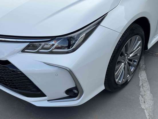 TOYOTA-COROLLA-2025