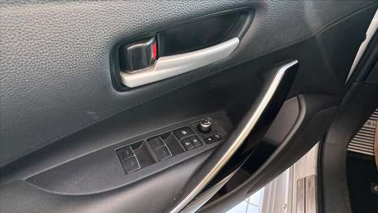 TOYOTA-COROLLA-2024