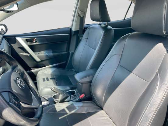 TOYOTA-COROLLA-2018