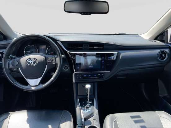 TOYOTA-COROLLA-2018