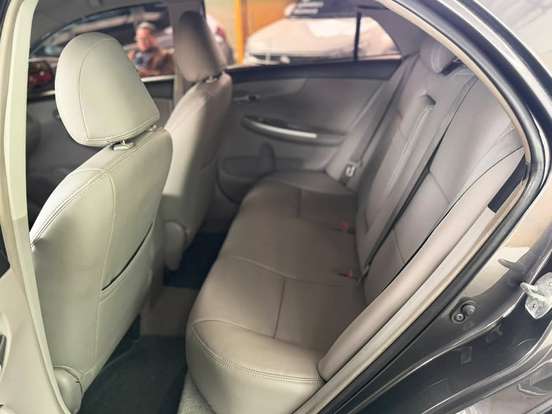 TOYOTA-COROLLA-2011