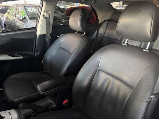 TOYOTA-COROLLA-2013