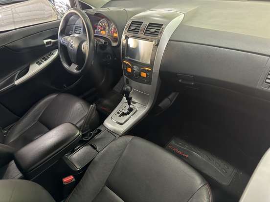 TOYOTA-COROLLA-2013