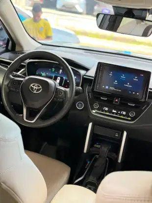 TOYOTA-COROLLA CROSS-2024