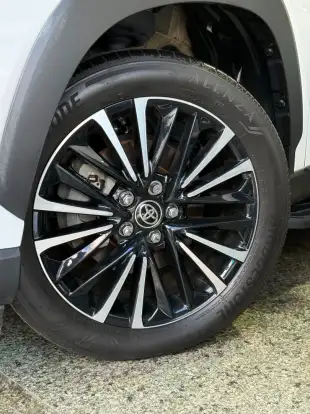 TOYOTA-COROLLA CROSS-2024