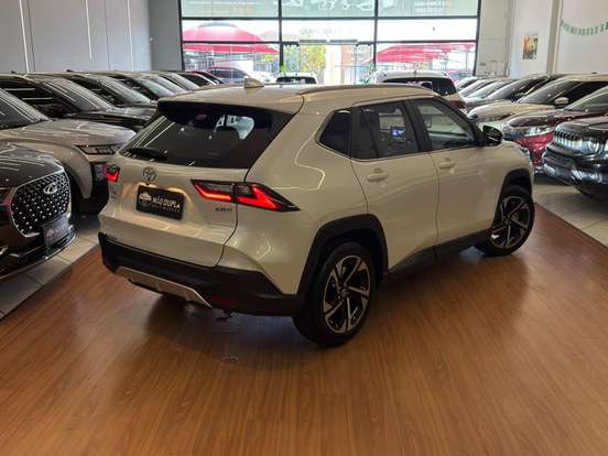 TOYOTA-COROLLA CROSS-2026