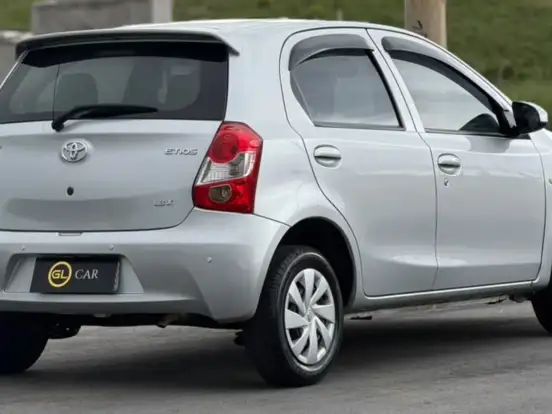 TOYOTA-ETIOS-1.3 X 16V FLEX 4P MANUAL TOYOTA-ETIOS-2016