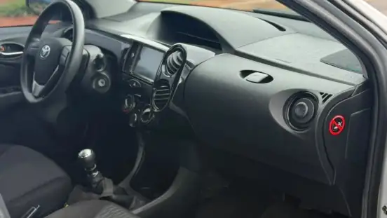 TOYOTA-ETIOS-2016