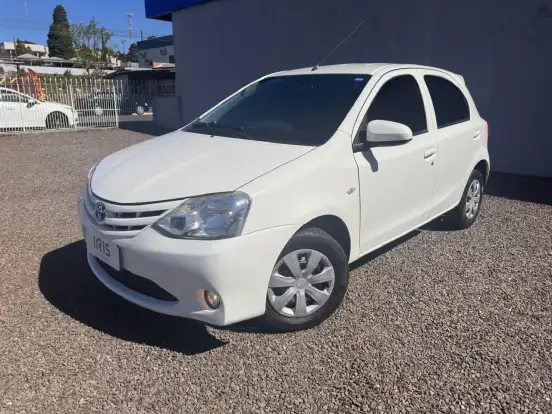 TOYOTA-ETIOS-1.3 X 16V FLEX 4P MANUAL TOYOTA-ETIOS-2013
