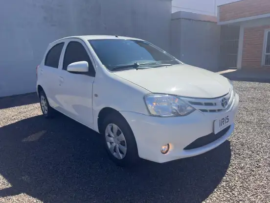 TOYOTA-ETIOS-1.3 X 16V FLEX 4P MANUAL TOYOTA-ETIOS-2013