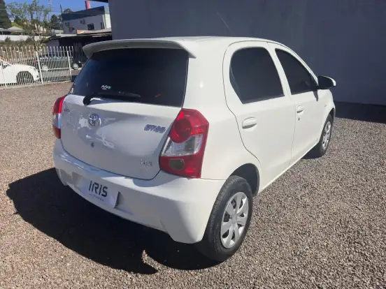 TOYOTA-ETIOS-2013