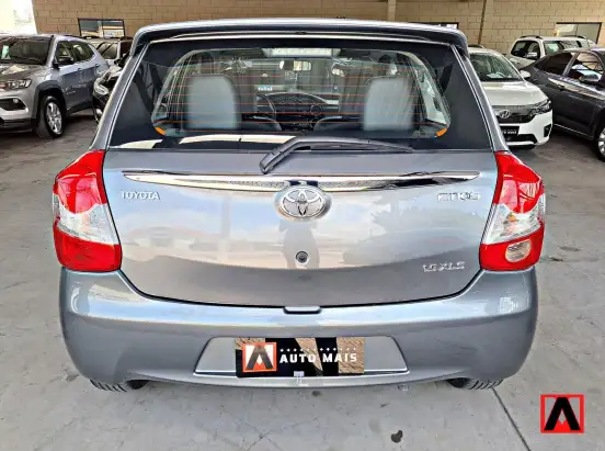 TOYOTA-ETIOS-2015