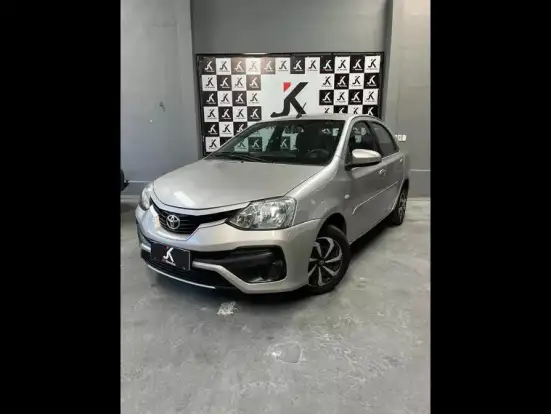 TOYOTA-ETIOS-2017