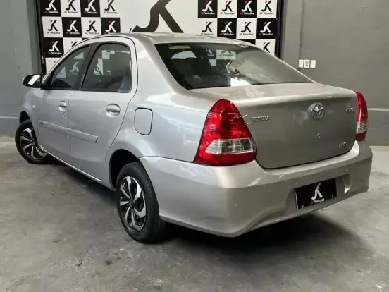 TOYOTA-ETIOS-1.5 XS 16V FLEX 4P AUTOMÁTICO TOYOTA-ETIOS-2017