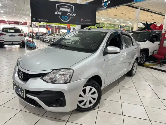 TOYOTA-ETIOS-2017