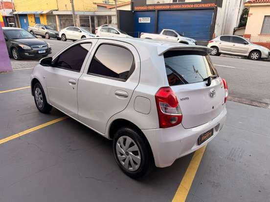 TOYOTA-ETIOS-1.3 X 16V FLEX 4P AUTOMÁTICO TOYOTA-ETIOS-2016