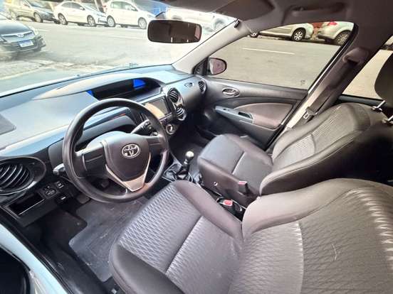 TOYOTA-ETIOS-1.3 X 16V FLEX 4P AUTOMÁTICO TOYOTA-ETIOS-2016