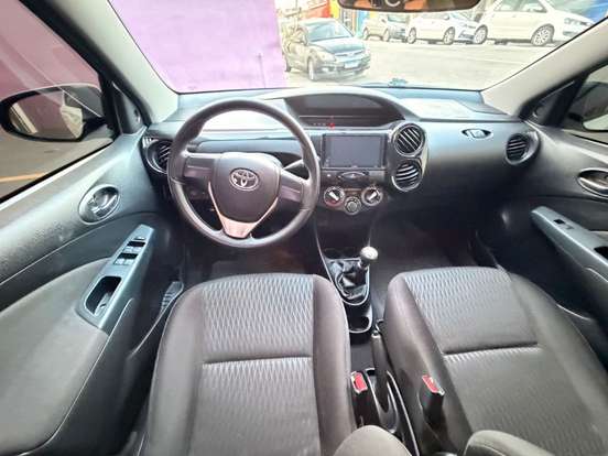 TOYOTA-ETIOS-2016