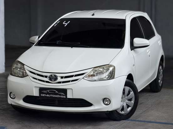 TOYOTA-ETIOS-2013