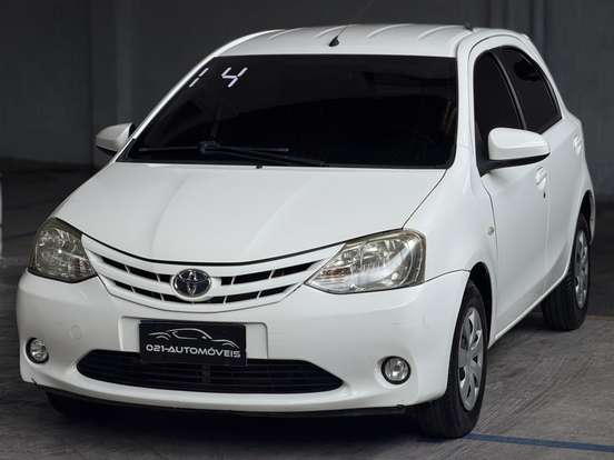 TOYOTA-ETIOS-1.3 X 16V FLEX 4P MANUAL TOYOTA-ETIOS-2013