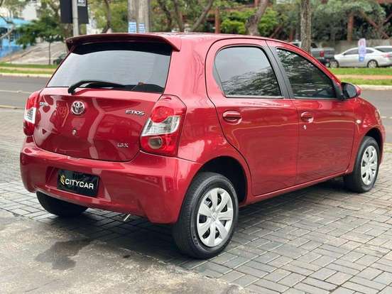 TOYOTA-ETIOS-2015