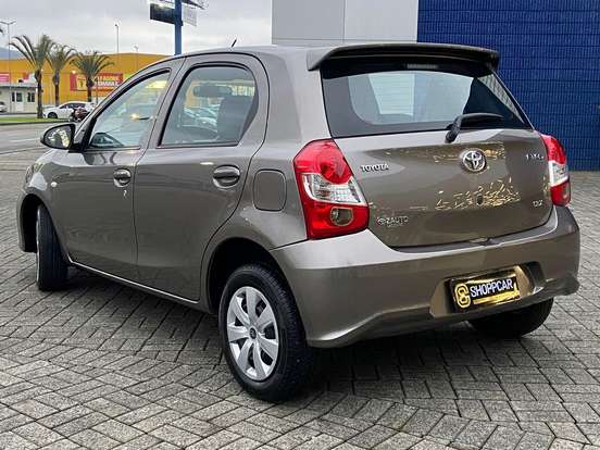 TOYOTA-ETIOS-1.3 X 16V FLEX 4P MANUAL TOYOTA-ETIOS-2017