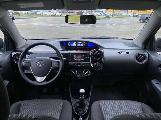 TOYOTA-ETIOS-1.3 X 16V FLEX 4P MANUAL TOYOTA-ETIOS-2017