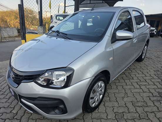 TOYOTA-ETIOS-2018