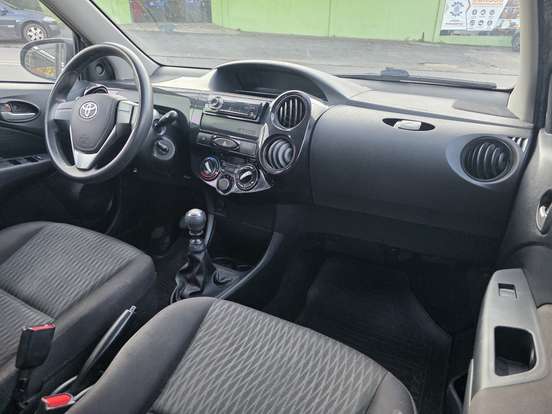 TOYOTA-ETIOS-2018
