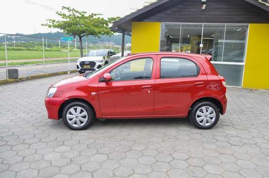 TOYOTA-ETIOS-2014